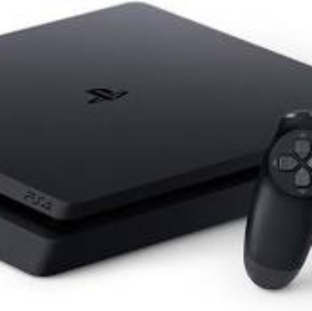 PS4,2 controllers and 4 games